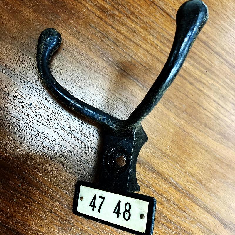 A0012 ヴィンテージ アイアン フック　ウォールハンガー　ダブルフック