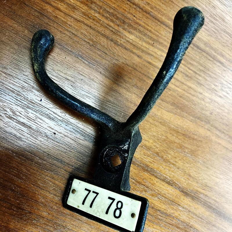 A0017 ヴィンテージ アイアン フック　ウォールハンガー　ダブルフック