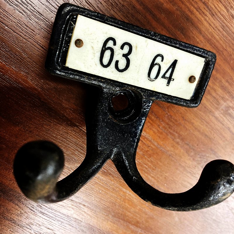 A0081 ヴィンテージ アイアン ショートフック ウォールハンガー　ショートダブルフック