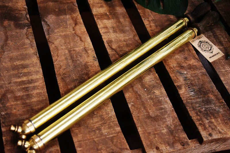 105222 2本セット　真鍮　ブラス　ガーデニング スプレー　ポンプ　MADE IN ENGLAND　英国