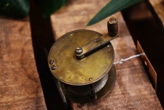 105268 ヴィンテージ　リール　オールドタックル ブラス　真鍮製　MADE IN ENGLAND　英国|ヴィンテージ雑貨|ガレージグッズ　