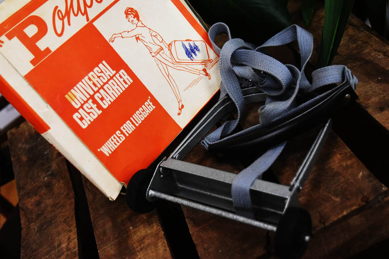 105332 ヴィンテージ　「UNIVERSAL CASE CARRIER」　ポータブルポーター　MADE IN ENGLAND　英国