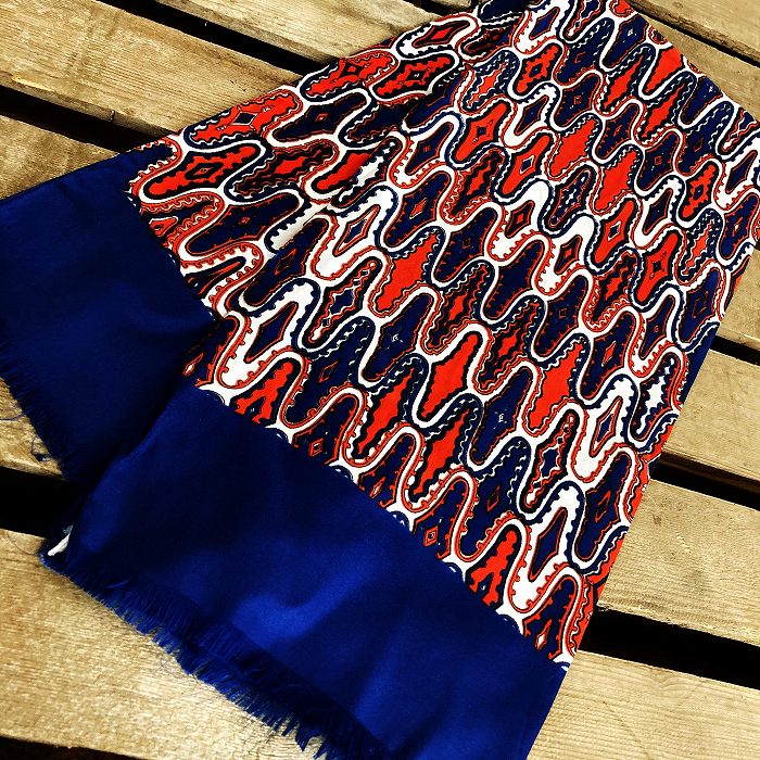 105789 ヴィンテージ　スカーフ　ストール 縫い目破れあり