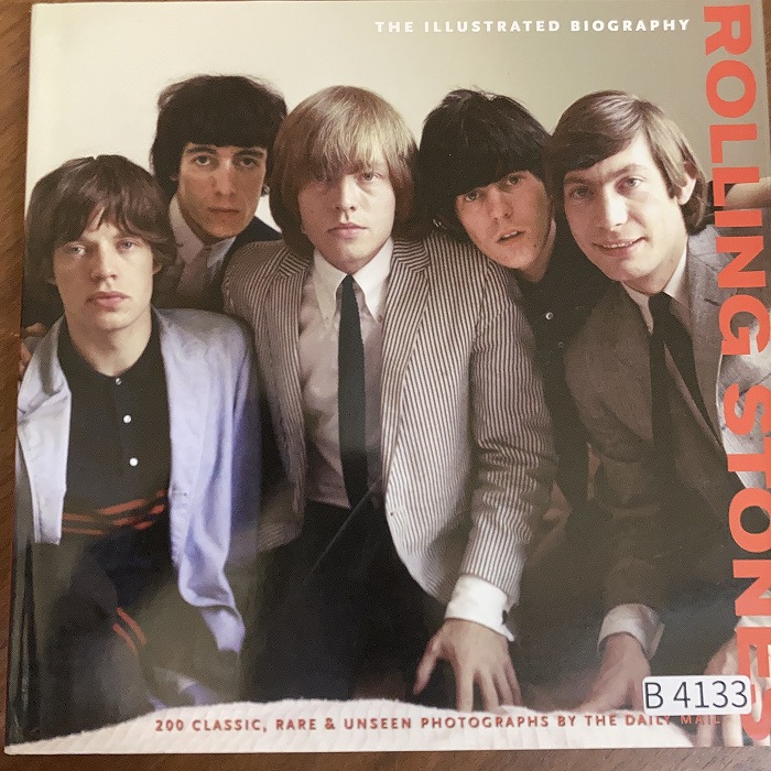 B4133　「THE ILLUSTRATED BIOGRAPHY ROLLING STONES」英国音楽書籍