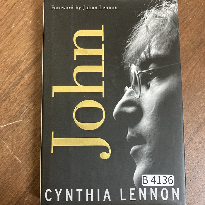 B4136　「CYNTHIA LENNON John」英国音楽書籍