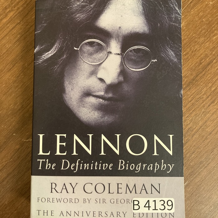 B4139　「LENNON The Definitive Biography」英国音楽書籍