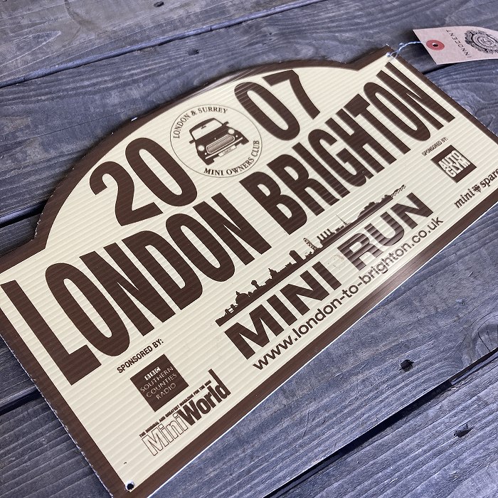 106498 「LONDON BRIGHTON」　ラリープレート　ヴィンテージカークラブ　ナンバー　記念プレート　クラシックカー