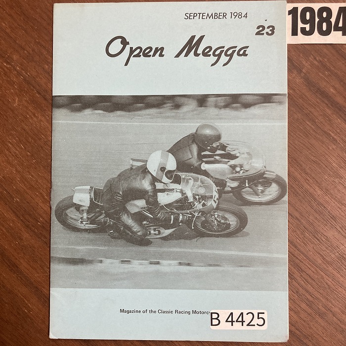 B4425　1984　「Classic Racing Motorcycle Club OPEN MEGGA」英国 旧車雑誌