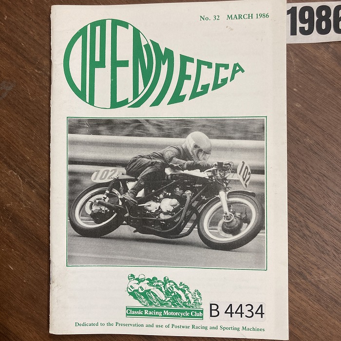 B4434　1986　「Classic Racing Motorcycle Club OPEN MEGGA」英国 旧車雑誌
