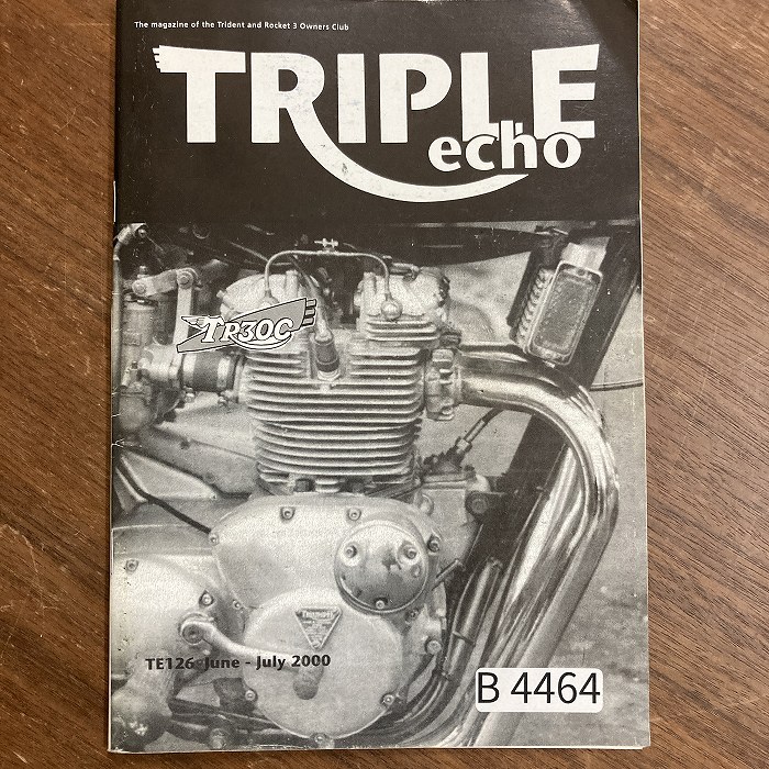 B4464　126　「TRIPLE echo　TR30C」英国 モーターサイクルクラブ会報誌
