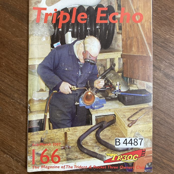 B4487　166　「TRIPLE echo　TR30C」英国 モーターサイクルクラブ会報誌