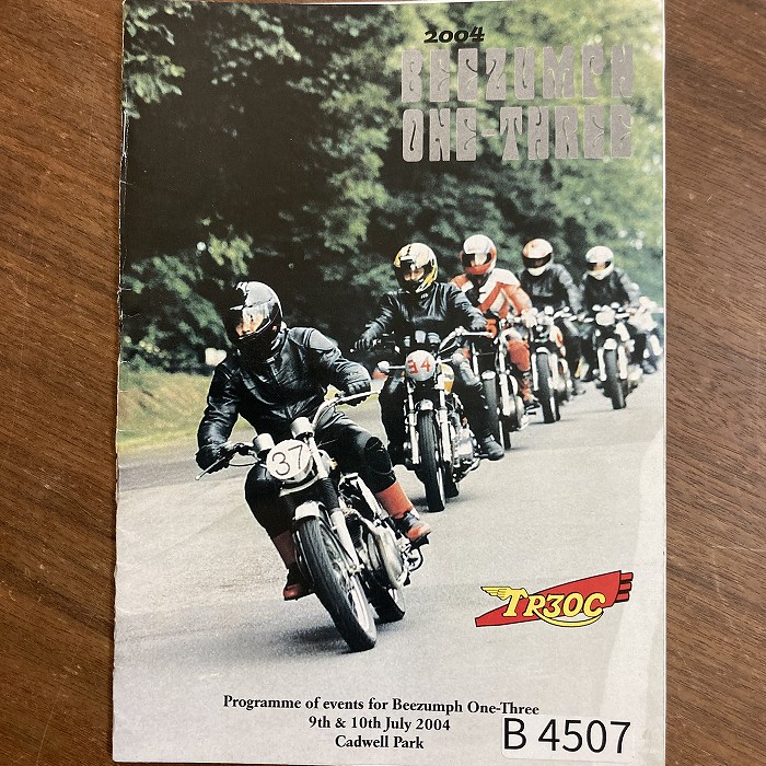B4507　2004　「BEEZUMPH ONE-THREE  2004 TR30C」英国 モーターサイクルクラブ会報誌