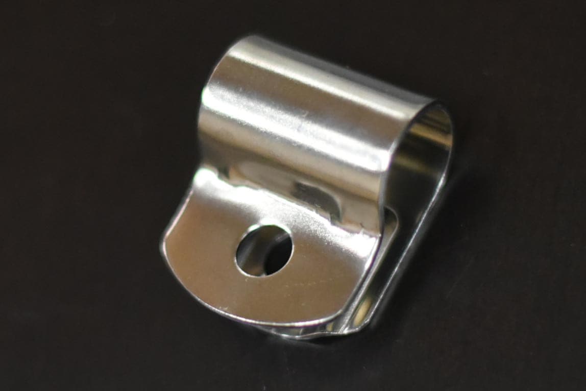 L1 106591 英国 ENGLAND ACCESSORY CLIP　アクセサリークリップ  エンブレム　バー　 カーバッチ クラシックカー　バッジクリップ