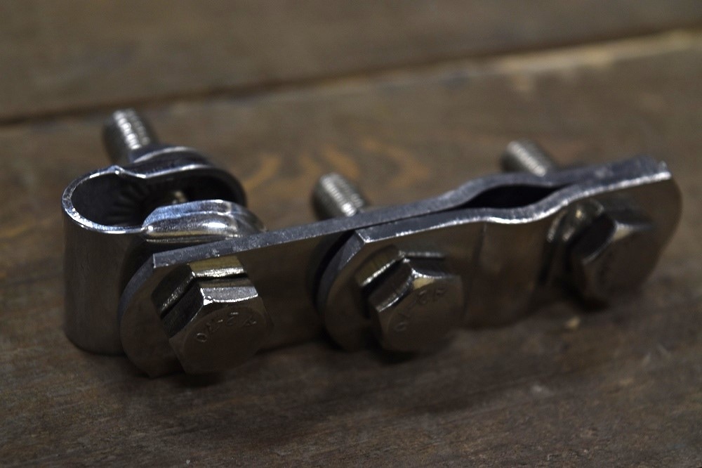 107140 英国 ENGLAND MIRROR & LIGHT BACKET W CLAMP アクセサリー　Wクランプ クラシックカー　