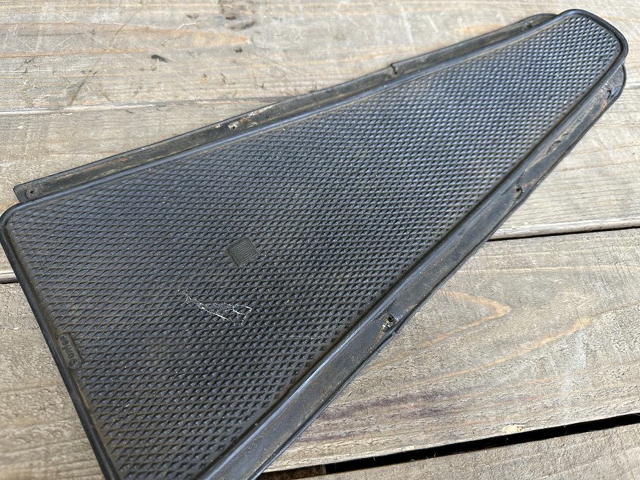 107383  BAJAJI/VESPA フットレストマット　フロアマット　ゴムマット