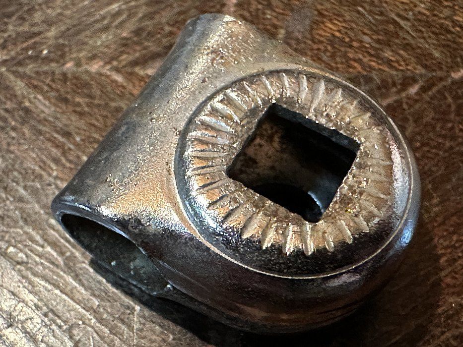 108148 MIRROR CLAMP D CLIP　アクセサリー　Dクリップ ミラークランプ クラシックカー　