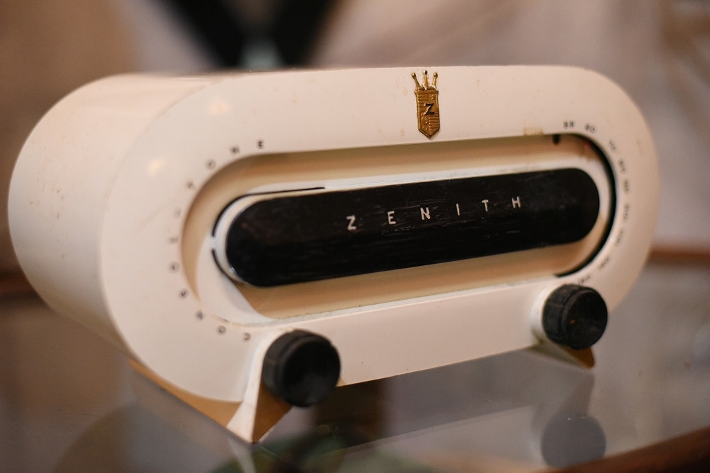 R0036 レンタル ヴィンテージ　ラジオ  「ZENITH Electronics U.S.A. S-17868」