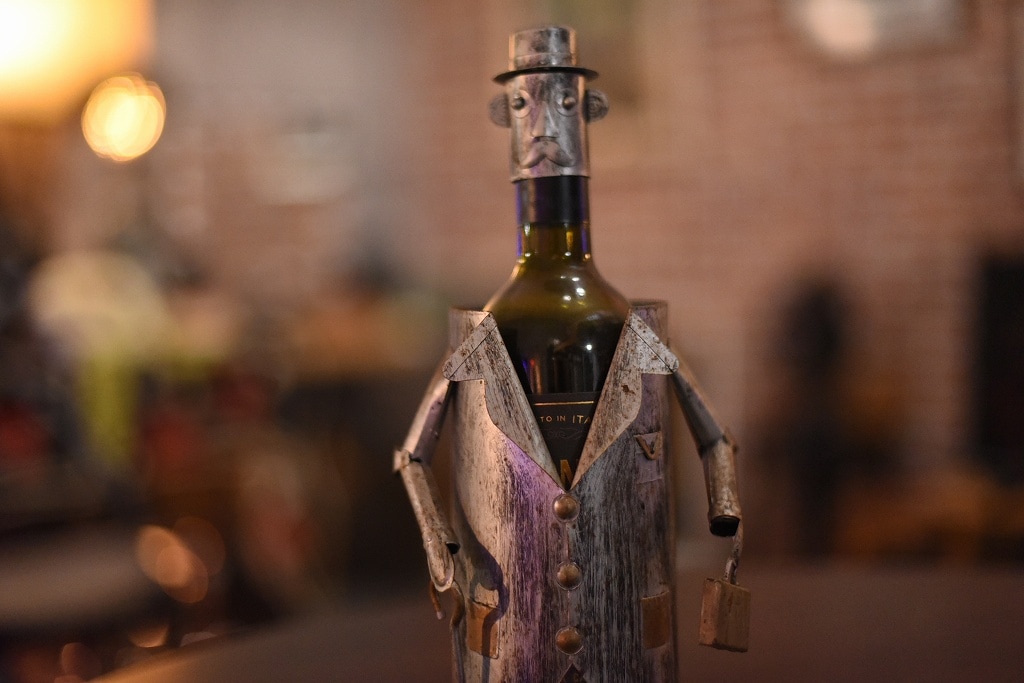 R0094 レンタル  ボトル　置物