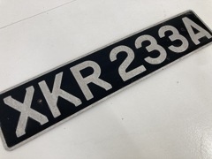 108482 ヴィンテージ　ナンバープレート 「XKR 233A」　アルミ製　サインプレート　看板　英国|金属製看板|ヴィンテージ看板・壁掛け