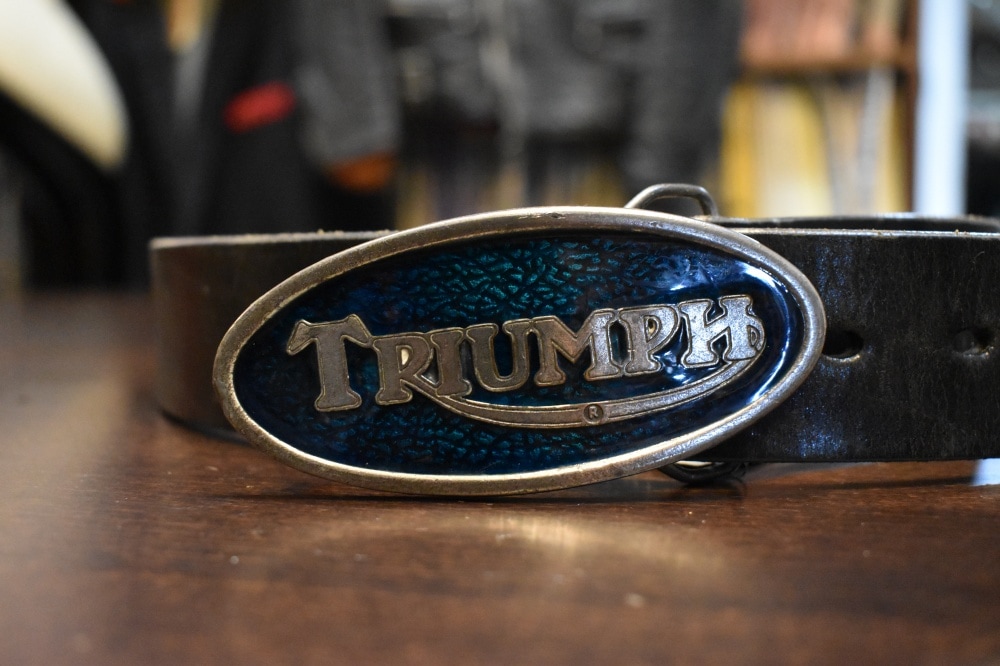 108651  1970s ヴィンテージ「TRIUMPH」トライアンフ 七宝焼き ベルトバックル