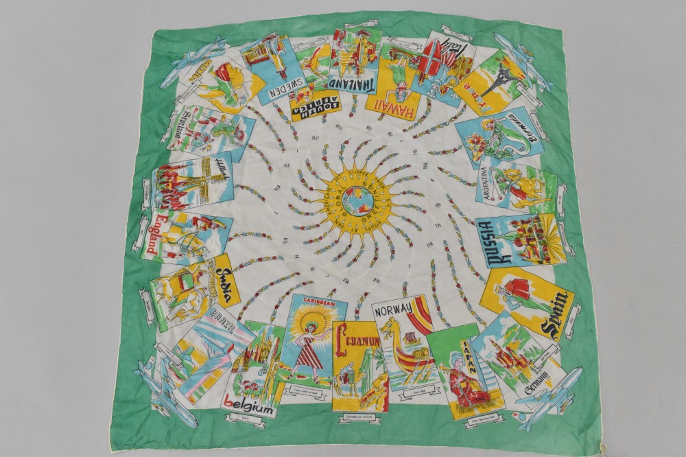 108821 ヴィンテージ 大判 スーベニア スカーフ  シルク100% Souvenir scarf