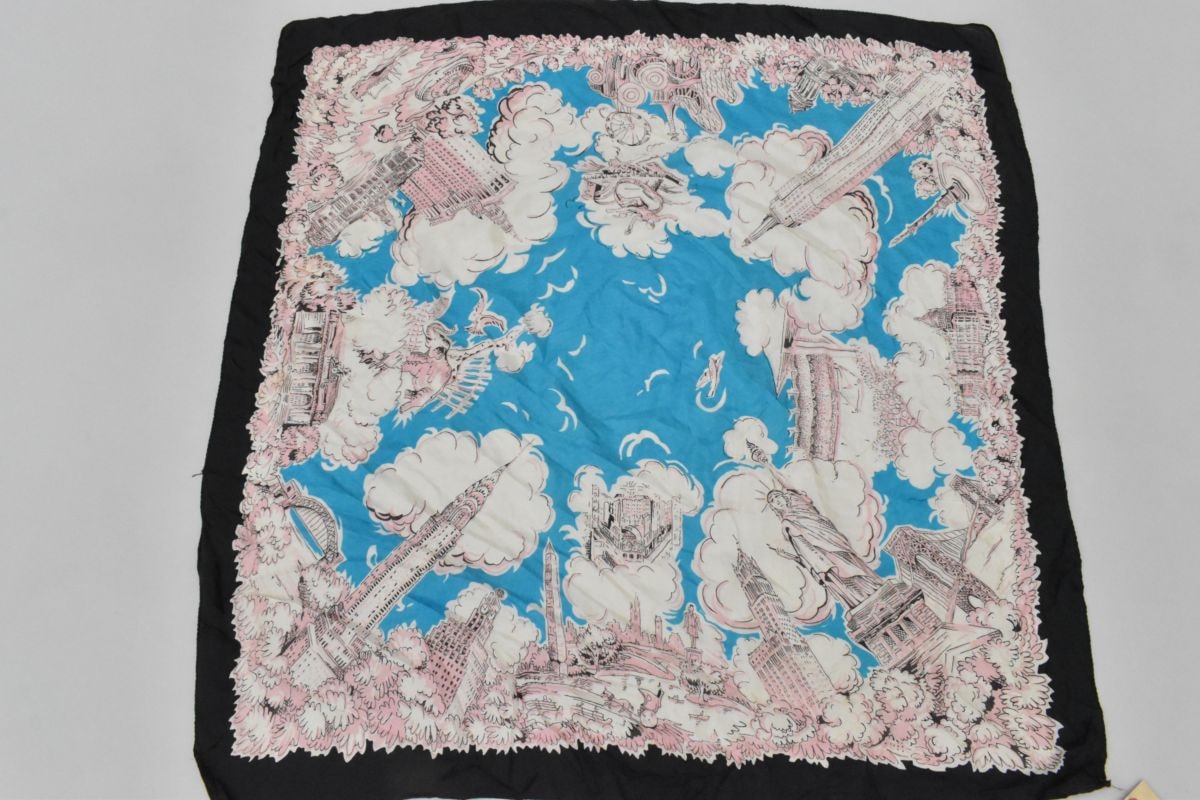 108732 ヴィンテージ 大判 スーベニア スカーフ  Souvenir scarf