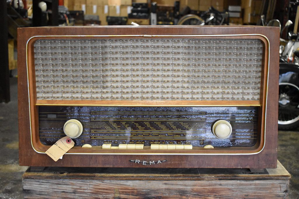 002224 ヴィンテージ「REMA 2001」　ラジオ　ドイツ製 MADE IN GERMANY