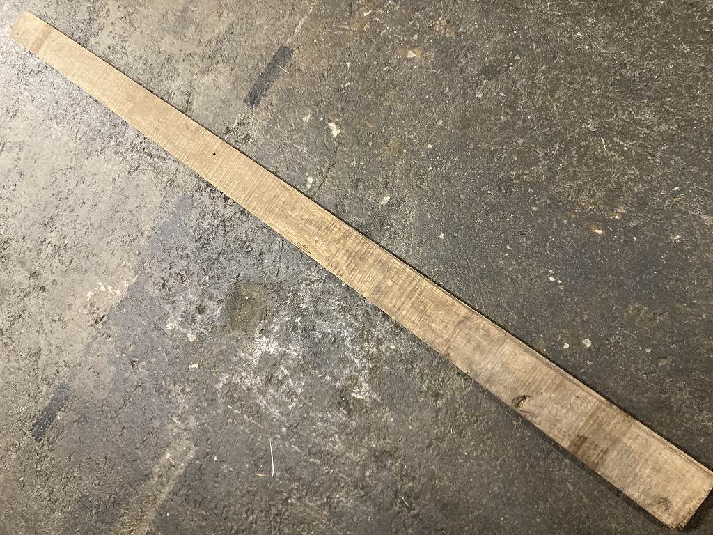 C0045 古木 古材 ライトオーク　古材板　Height：219cm  Width ：10cm  Depth ：2cm
