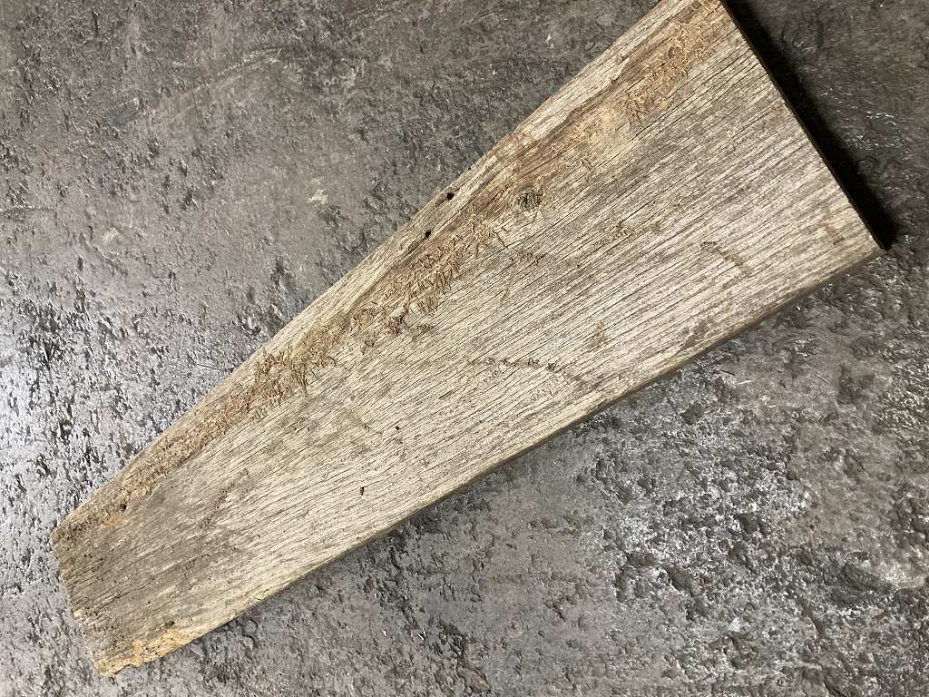 C0175 古木 古材 ライトオーク　古材板　Height：70cm  Width ：15cm  Depth ：2.5cm