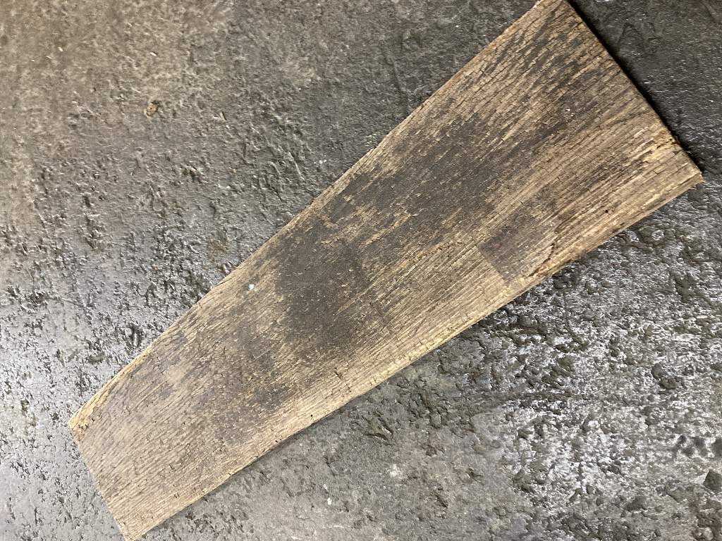 C0177 古木 古材 ライトオーク　古材板　Height：63cm  Width ：15cm  Depth ：2.2cm