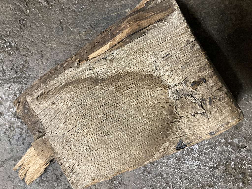 C0178 古木 古材 ライトオーク　古材板　Height：38cm  Width ：18cm  Depth ：5cm