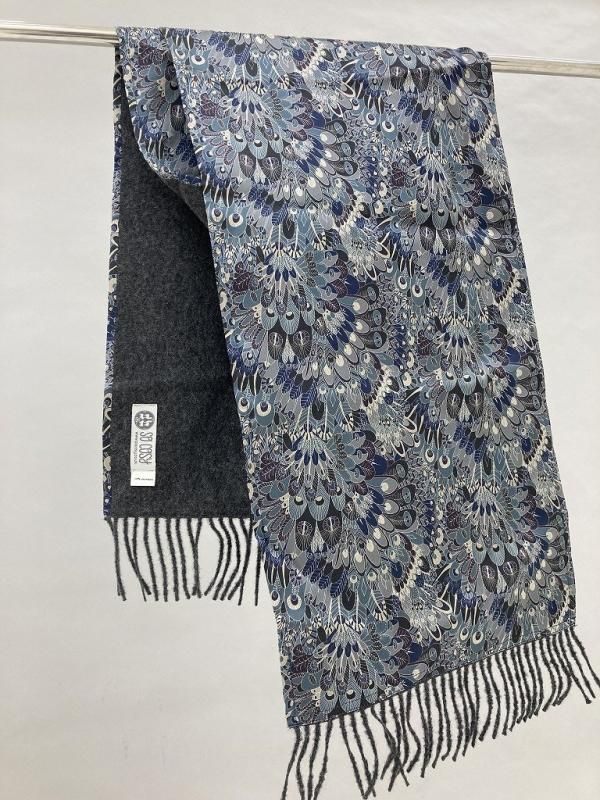102879 英国 「SO COSY」　「Liberty Fabric Scarf 」　100％ベビーアルパカウール COLOR： Silver Grey & Eben