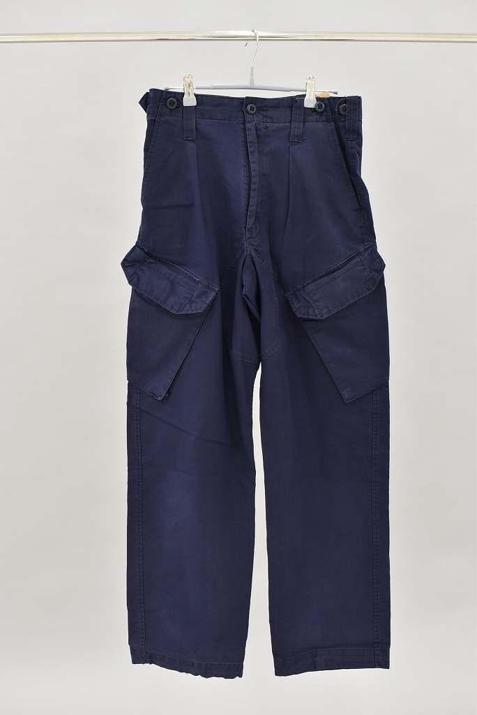 109057 イギリス軍　実物　ROYAL ARMY COMBAT ロイヤルネイビー TROUSERS COMBAT NAVY BLUE カーゴパンツ