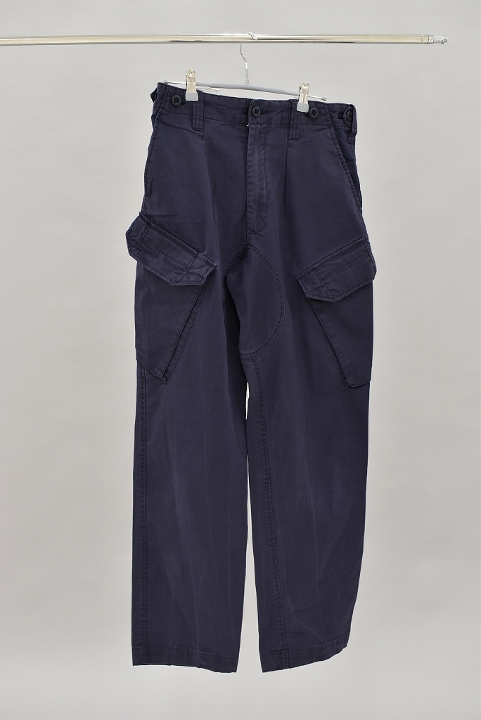 109058 イギリス軍　実物　ROYAL ARMY COMBAT ロイヤルネイビー TROUSERS COMBAT NAVY BLUE カーゴパンツ