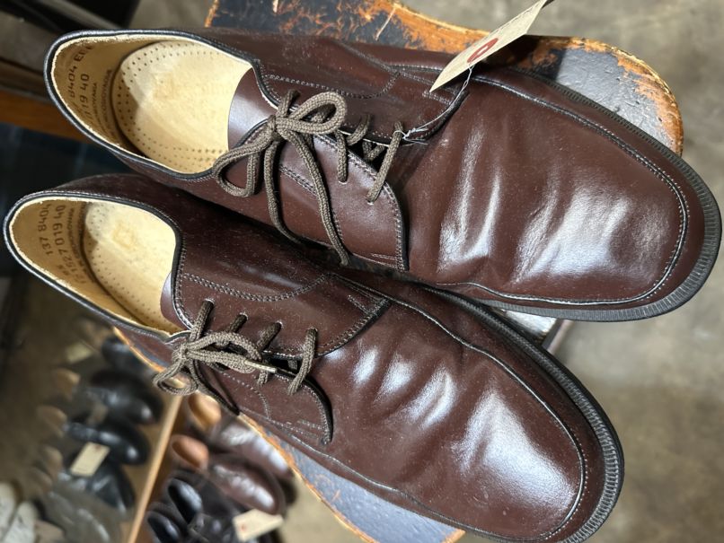 109821 チェコ軍　サービスシューズ　レザーシューズ  MADE IN czech　外羽根 SIZE 9 1/2