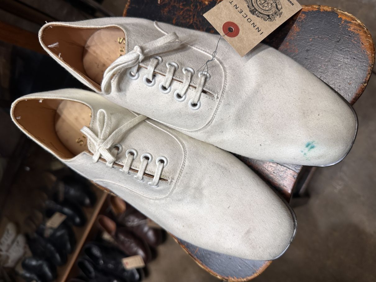109849 ヴィンテージ 「SANDERS」ミリタリーホワイトキャンバス シューズ  スニーカー SIZE 9