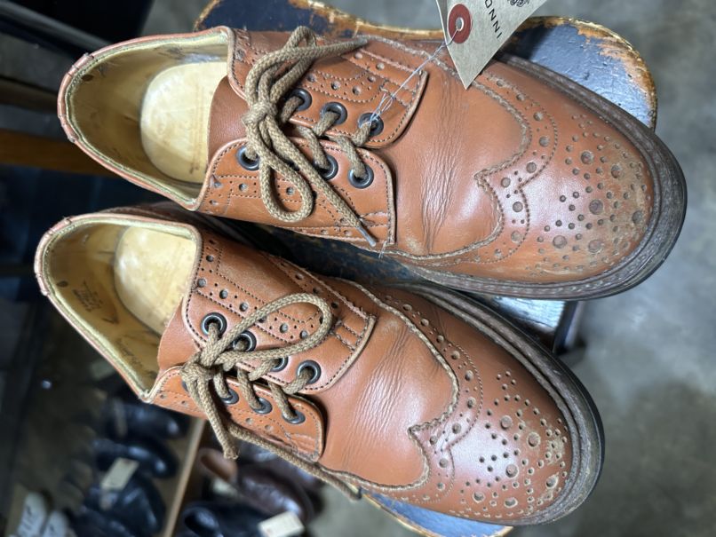 109845「Tricker's」 wing tip　トリッカーズ スウェード MADE IN ENGLAND 