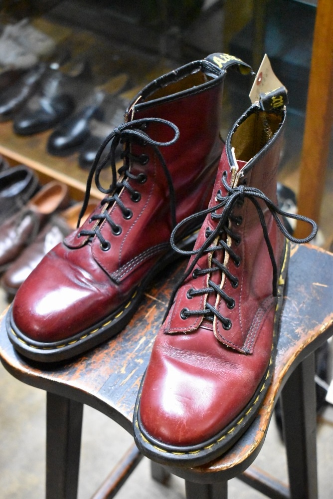 109191 ヴィンテージ　ブーツ　「ドクターマーチン」　Dr. Martens　8ホール MADE IN ENGLAND