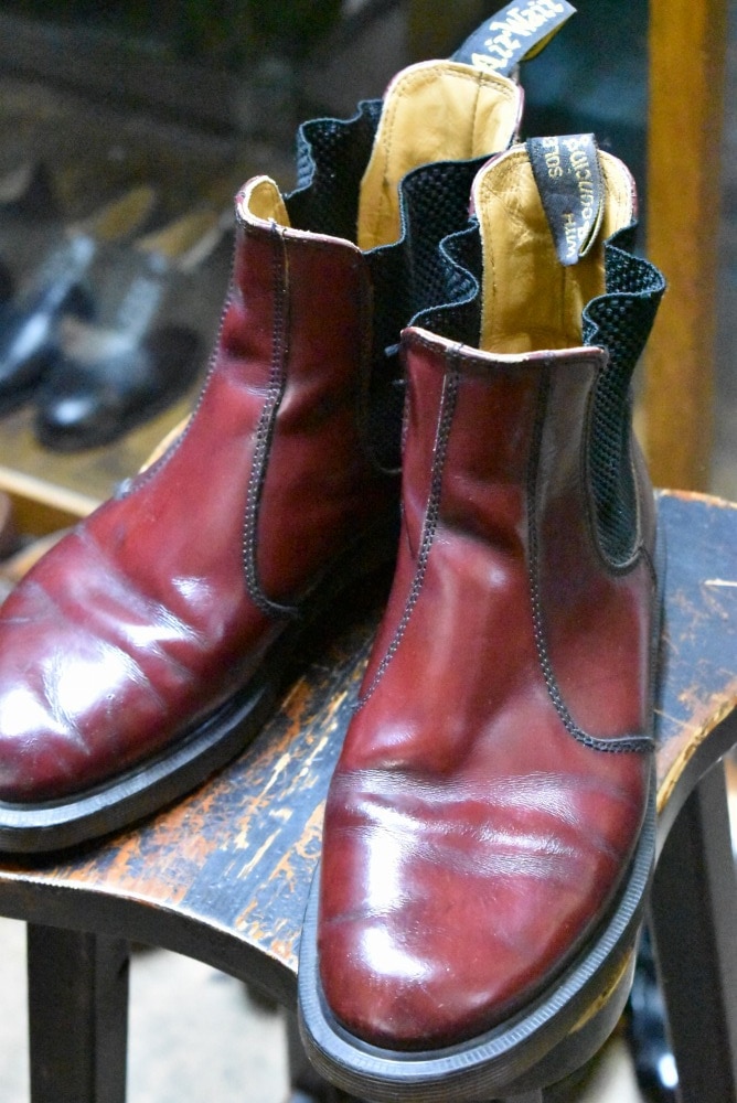 109190 ヴィンテージ　ブーツ　「ドクターマーチン」　Dr. Martens　サイドゴアブーツ MADE IN ENGLAND