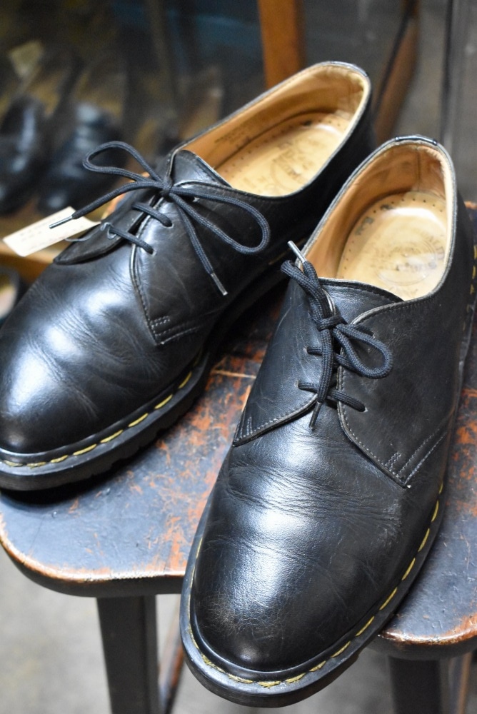 109074 ヴィンテージ シューズ「 ドクターマーチン」　Dr. Martens 3ホール MADE IN ENGLAND 