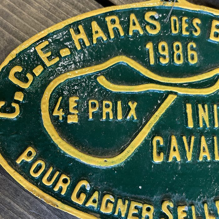 106495 「INITIATION CAVALIRS 1986」　アルミプレート　ヴィンテージ　英国馬術クラブ　記念プレート