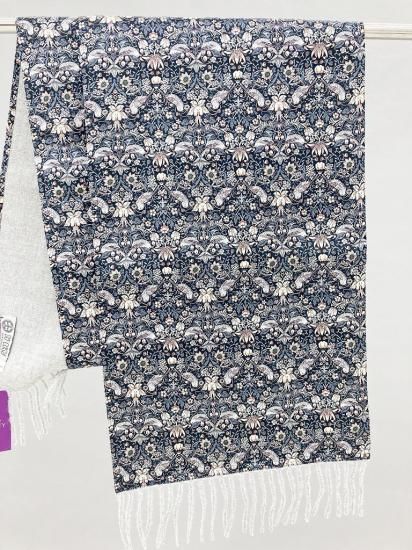 108324 英国 「SO COSY」　「Liberty Fabric Scarf 」　100％ベビーアルパカウール COLOR： Silver Grey & flower