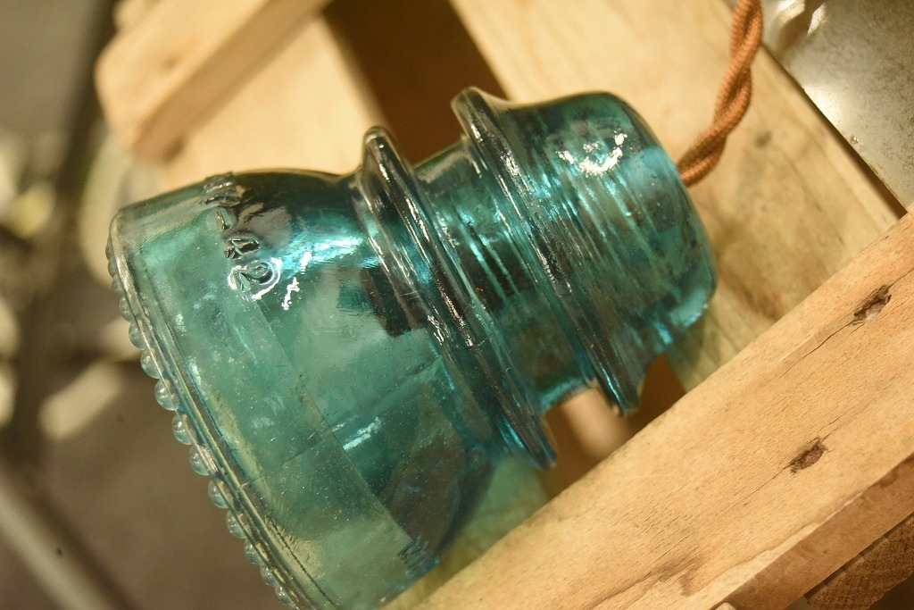 104782 インダストリアル　ガラスインシュレーター　ランプ　照明　USA　　碍子