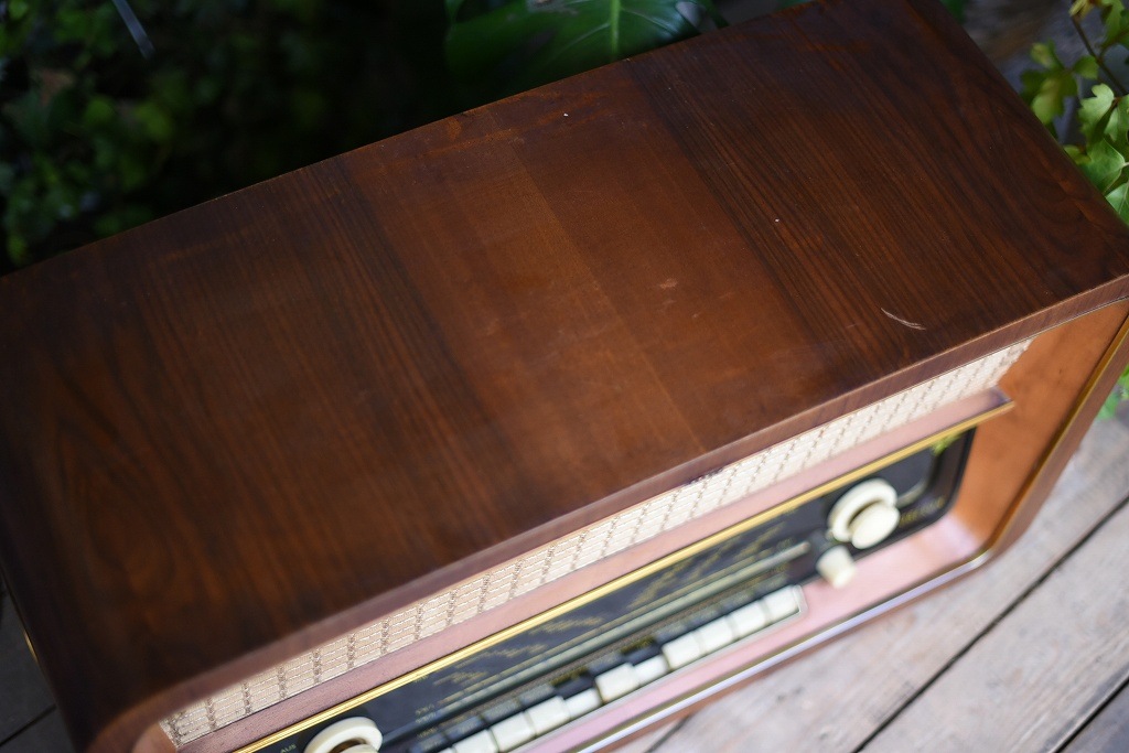 104902 ヴィンテージ　「RFT OBEROM」　ラジオ　ドイツ製 MADE IN GERMANY