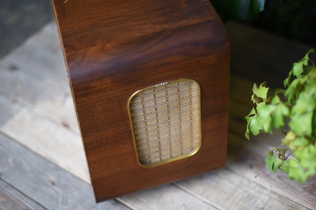 104902 ヴィンテージ　「RFT OBEROM」　ラジオ　ドイツ製 MADE IN GERMANY