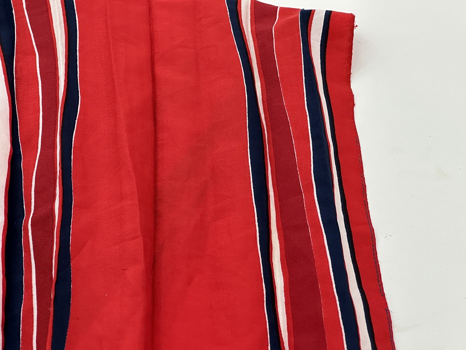 107278 ヴィンテージ　スカーフ　マフラー　ストール 　TREVIRA