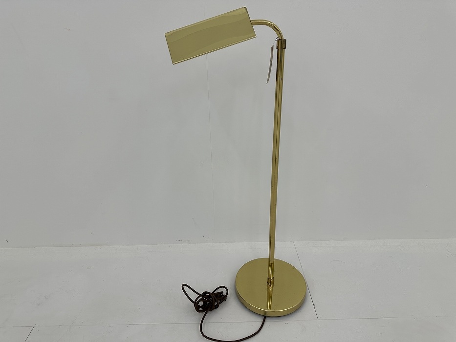108131 「LEVITON」「 PORTABLE LAMP」　照明　スタンド　デスクライト　