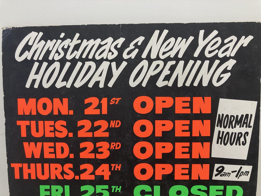 108493「Christmas & New Year HOLIDAY OPENING」Business hours ガレージ 看板 店舗什器