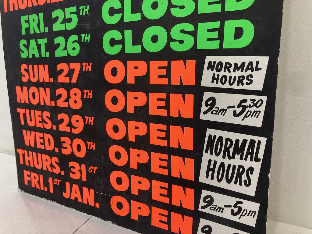 108493「Christmas & New Year HOLIDAY OPENING」Business hours ガレージ 看板 店舗什器