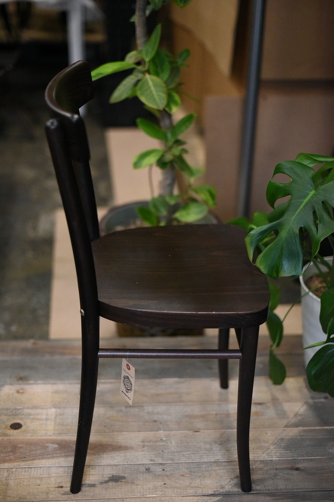 104610 USED TON CHAIR　中古